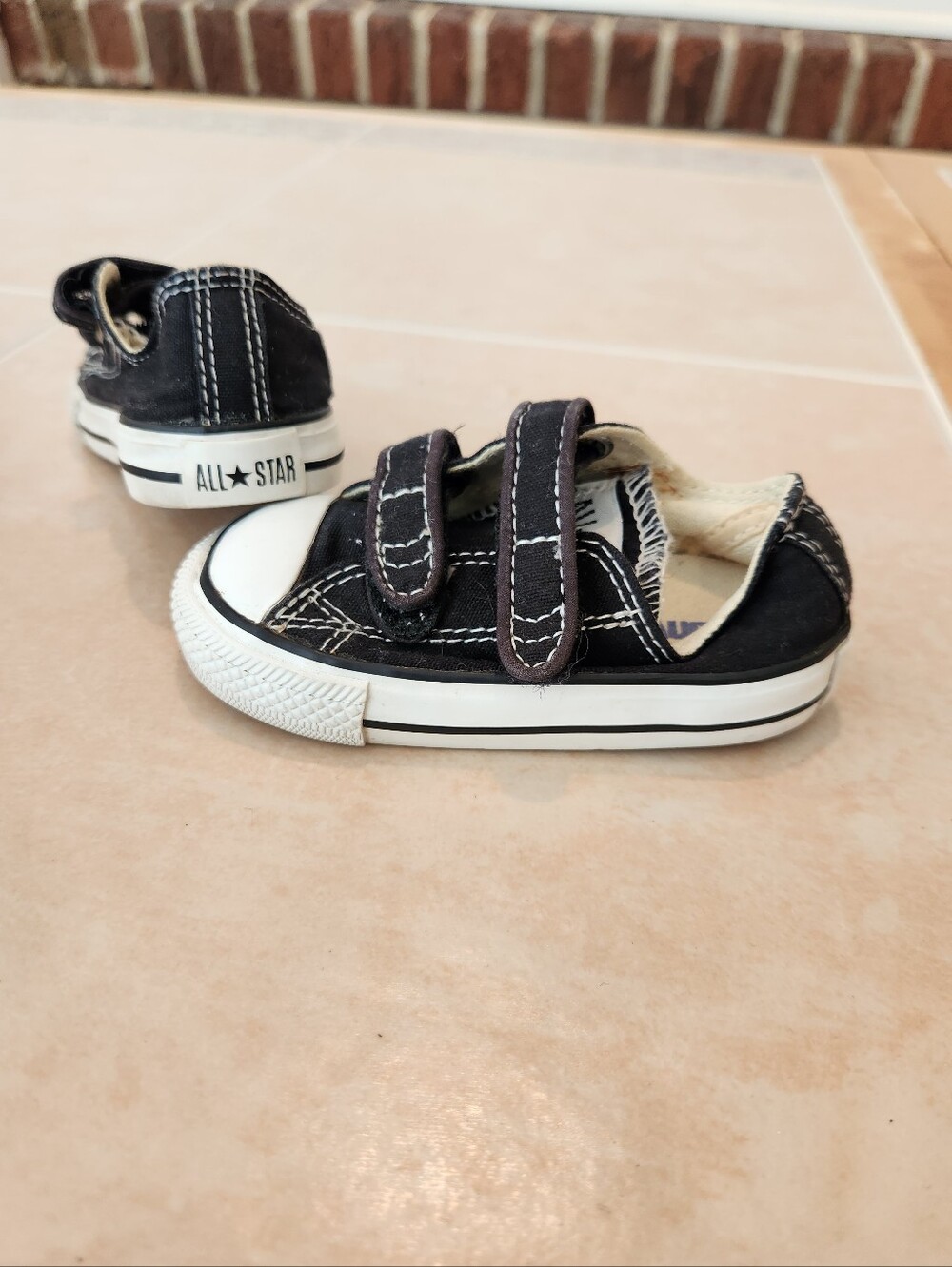 Size 4 Converse Baby Sneakers
